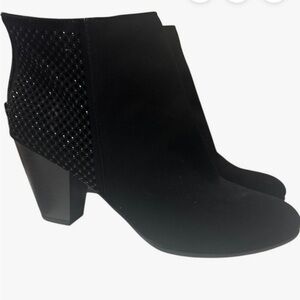 Andiamo Black Ankle heel Boots 3” sparkle beaded lattice faux suede size 8